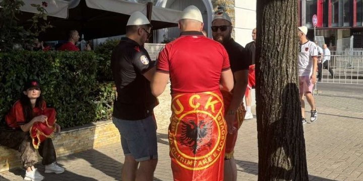 U Tirani veličaju koljače Srba: Šiptari uzvikuju imena najvećih zlikovaca (VIDEO)