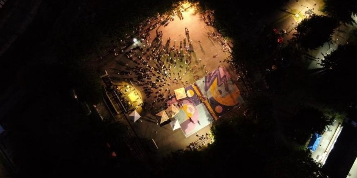 Blokaderi prave haos u Kosjeriću: Poslanici opozicije i NVO aktivisti huškaju narod usred izborne tišine (FOTO)