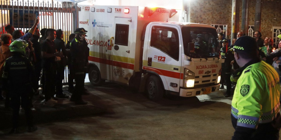 Predsednički kandidat upucan u glavu u parku, majka bila talac Eskobara! (FOTO/VIDEO)