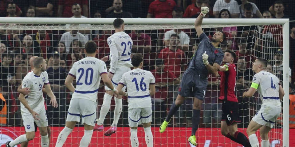 Sudija pogrešio što nije prekinuo meč u Tirani? Stručnjak nema dilemu: Da je tako bilo u Beogradu...