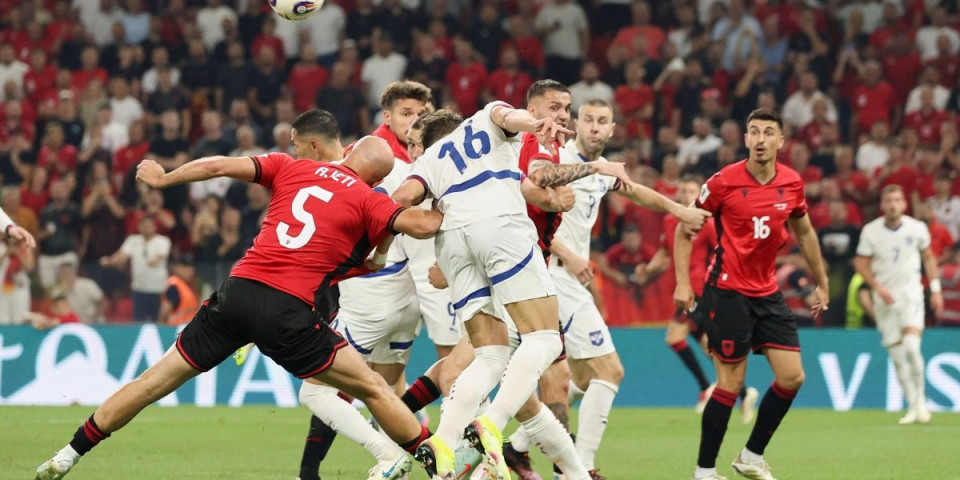 Muk u Tirani, Petrović ućutkao komentatora... Albanac zajaukao na sav glas (VIDEO)