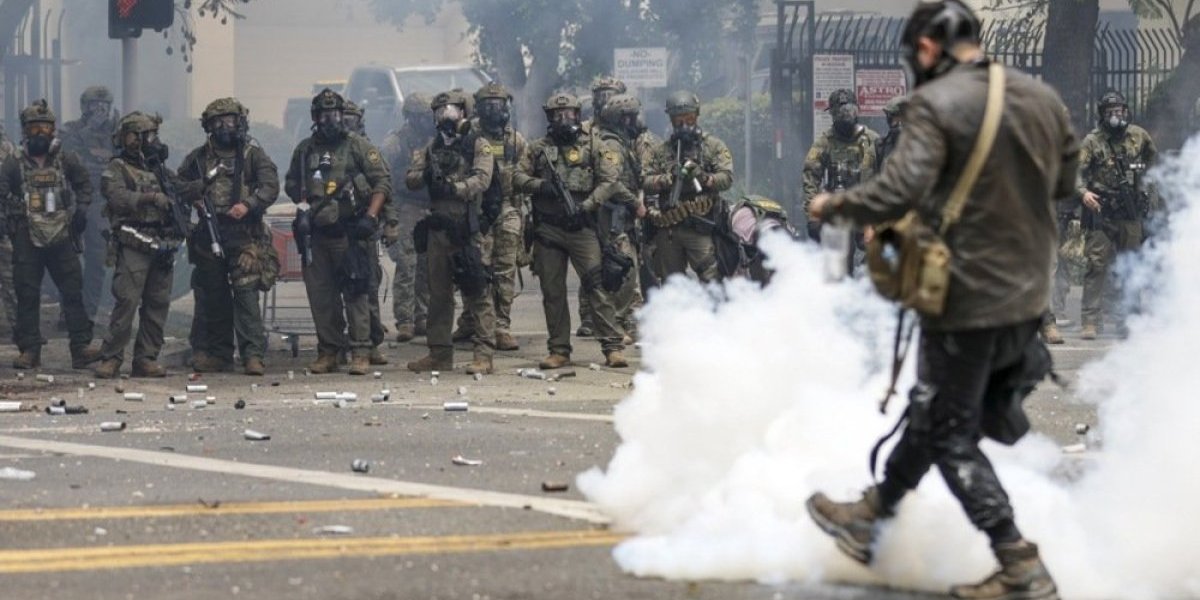 Tramp zavodi red u Americi: Hitno šalje Nacioalnu gardu zbog protesta! (FOTO/VIDEO)