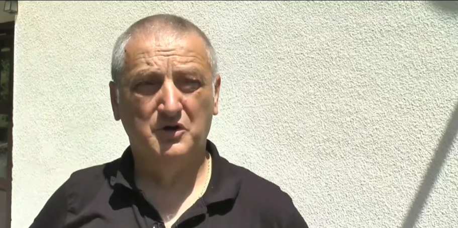 (VIDEO) Blokaderska tortura: Nasilnici terorišu domaćina iz Kosjerića Radovana Božovića