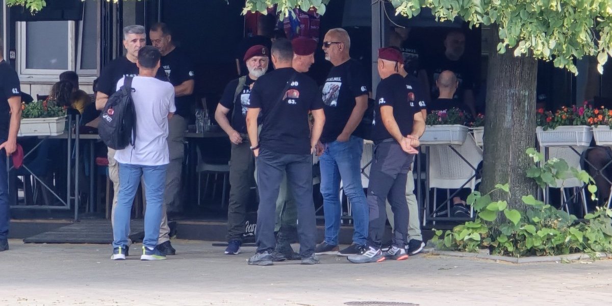 Novi skandal u Zaječaru! Blokaderi motoristi maltretirali starije građanke: "Dokle ćete da glasate za onog pe***a?! Pretili i posmatraču (FOTO)