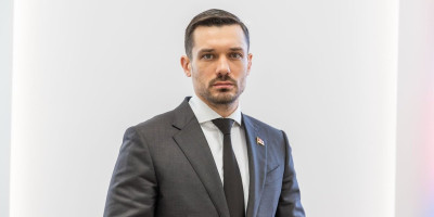 Član Glavnog odbora SNS Relja Ognjenović reagovao je povodom sramnog ponaša opozicije.