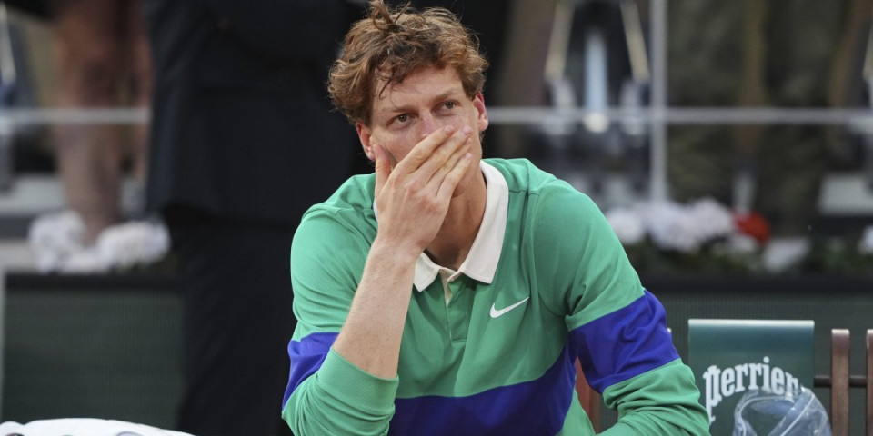 Siner posle kraha sve zaprepastio: Evo šta je njegov otac radio tokom finala Rolan Garosa