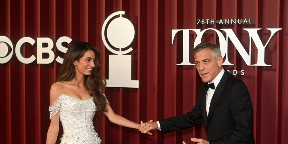 Džordž i Amal zasenili sve na 78. Toni nagradama -  Oni su definicija pravog glamura (FOTO)