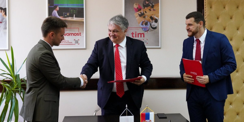 Nova generacija stipendista Telekoma Srbija nastalja školovanje na koledžu Evrope: Joksimović i Knežević na postdiplomskim studijama u Brižu