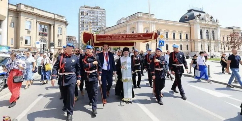 Gradonačelnik Kragujevca odlikovan visokim crkvenim priznanjem povodom slave Stare crkve