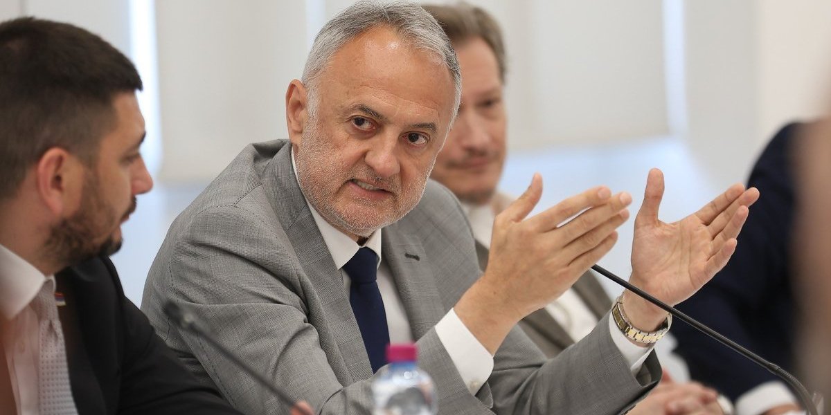 Ministar Gajić pružio podršku u osnivanju Sekcije fitnesa