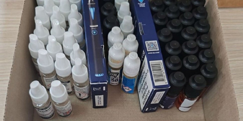 Strancima oduzeti lekovi i kanabis: Zaplena na graničnom prelazu Đerdap