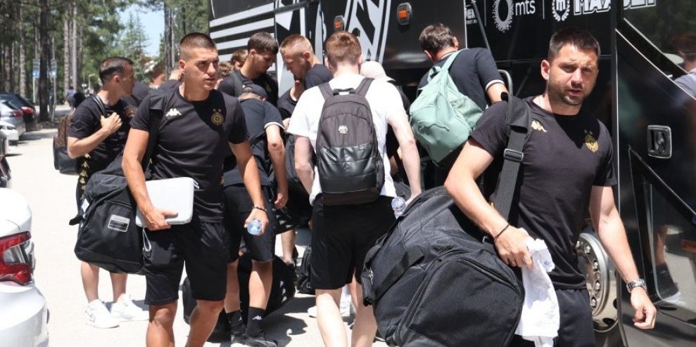 Ekspedicija 'parnog valjka' stigla na Zlatibor - Pogledajte novu 'Kappa' opremu (FOTO GALERIJA)