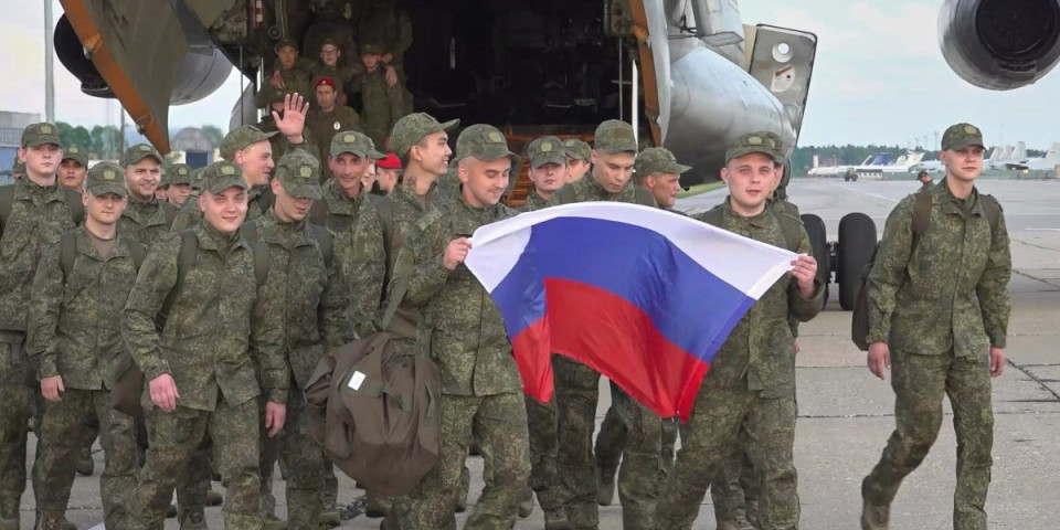 Druga grupa ruskih zarobljenika vraćena iz Ukrajine (FOTO)