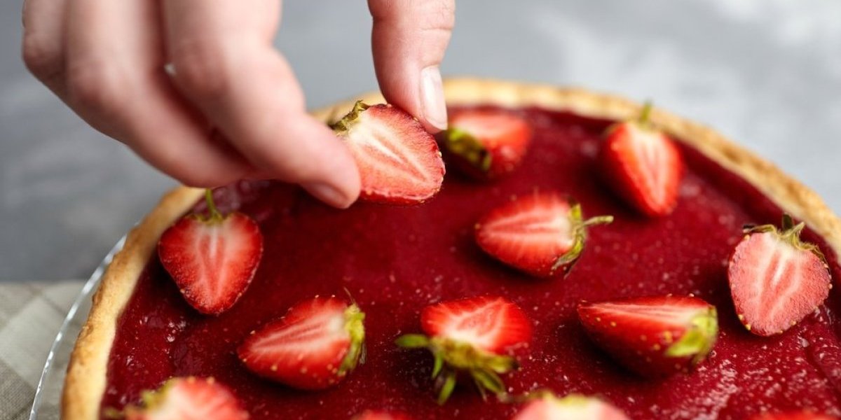 Fantastičan recept za mileram tortu od jagoda: Osvežavajuća lagana poslastica koja će vam zasladiti dan