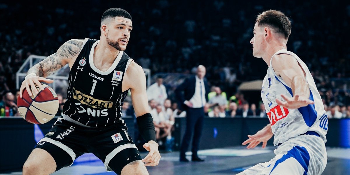 Trpaaaj, gde ste pljuvači... "Grobari" u transu, ovog igrača dižu u nebesa, a opleli su po sudijama