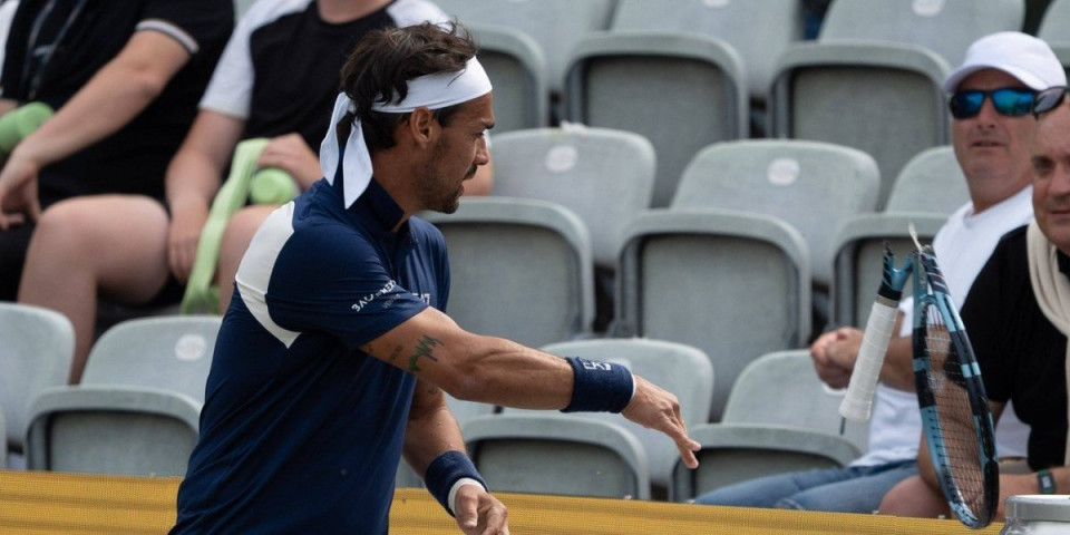 Teniseri u klinču posle meča u Štutgartu: Pogledaj me, malo prase (VIDEO)