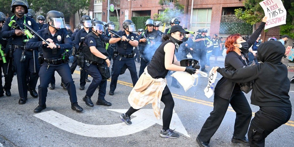 Udarno iz SAD: Uveden policijski čas u Los Anđelesu, ulicama grada se vodi sveopšti rat
