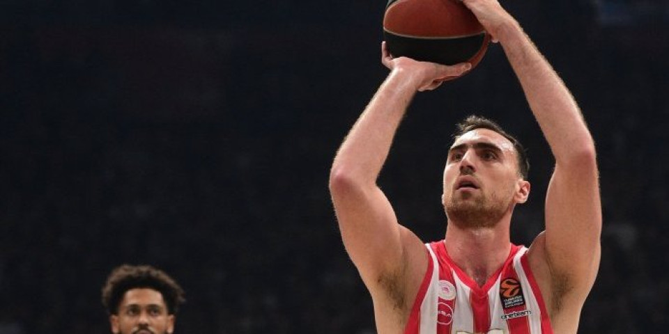 Otkrivamo: Milutinov odbio više novca od Armanija - evo zbog čega je ostao u Olimpijakosu