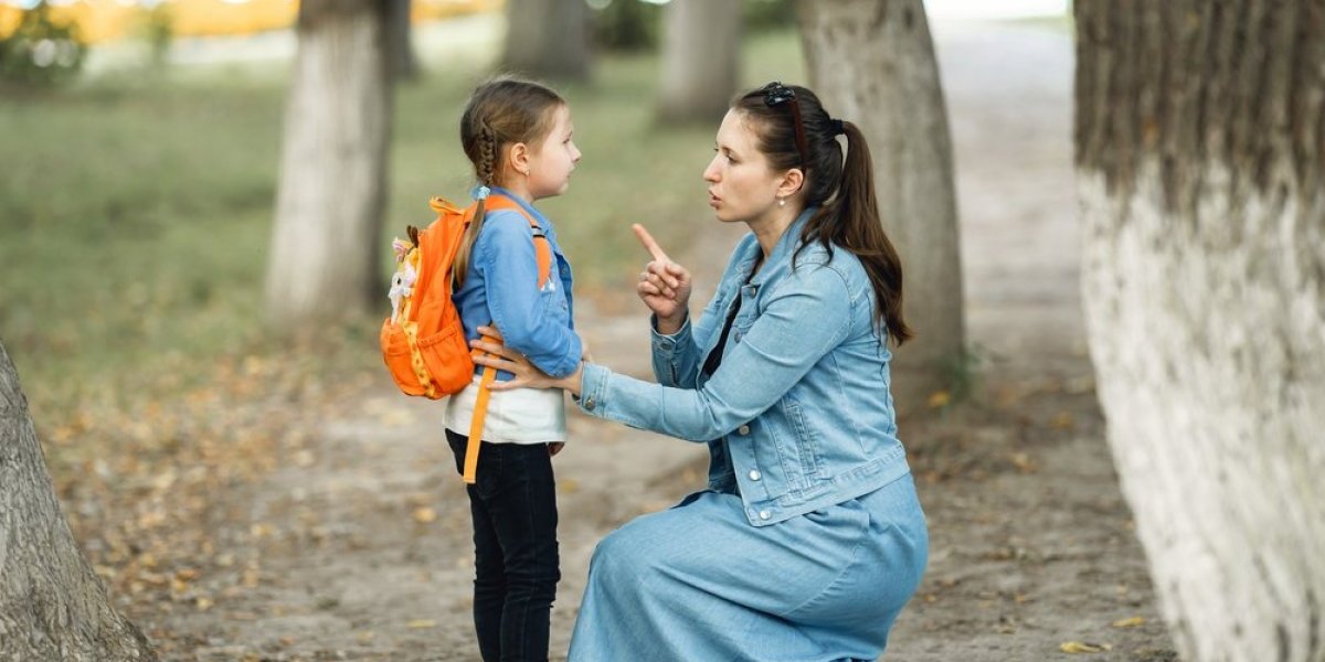 Toksične rečenice koje uništavaju dete - Psiholog upozorava roditelje šta ne treba da izgovaraju (VIDEO)