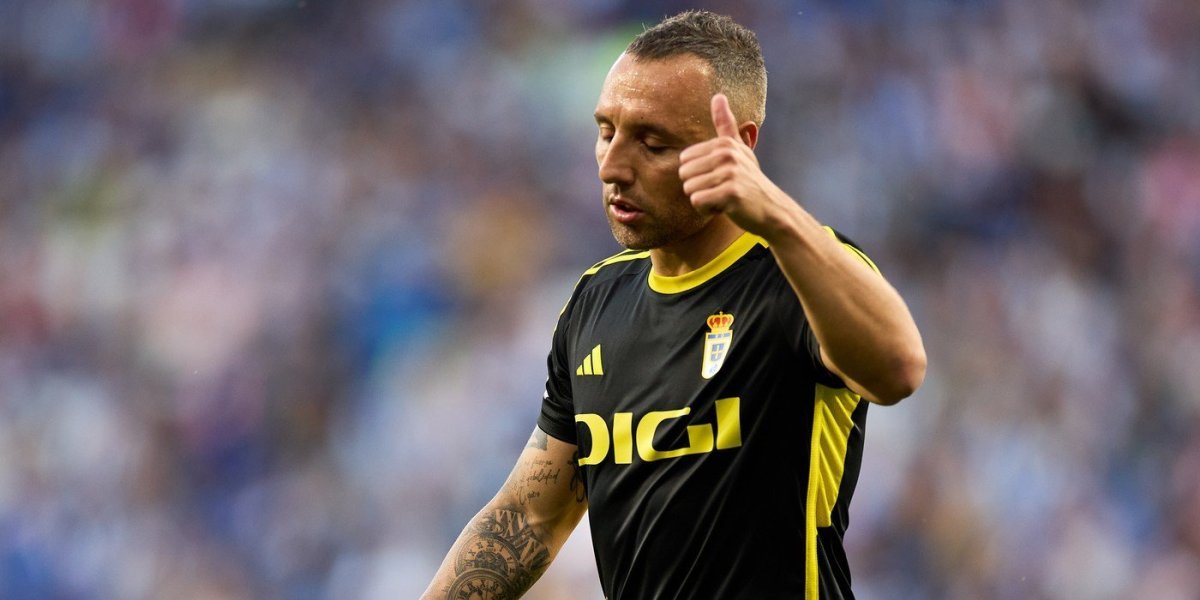 Debeo je, sed, ima 40 godina, ali i dalje prosipa magiju - Španac obradovao Srbina (VIDEO)