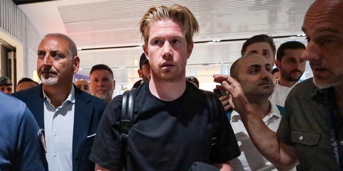 Ključa pod Vezuvom: De Brujne stigao u Napoli (FOTO)