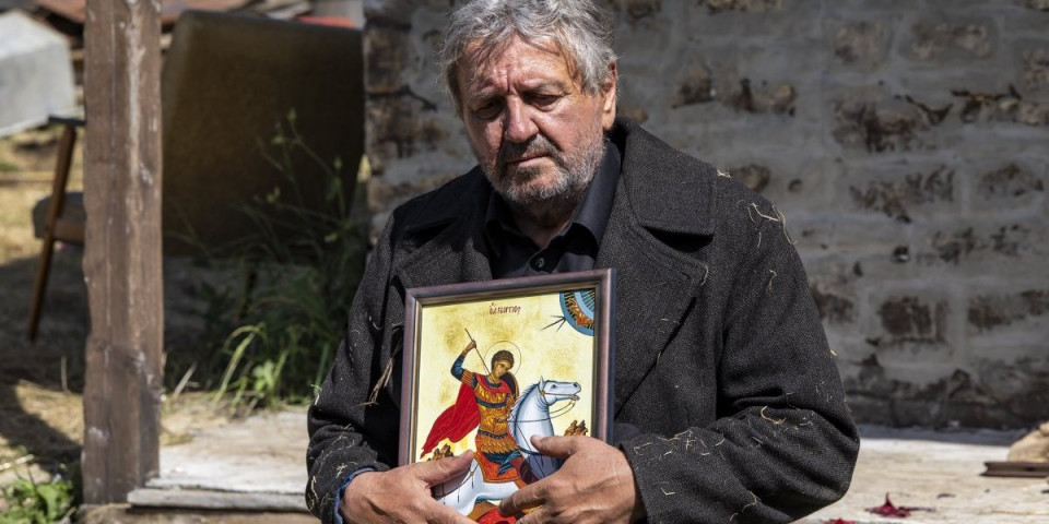 Prve slike sa snimanja filma "Čuvar ikone Svetog Đorđa": Radoš Bajić neprepoznatljiv (FOTO)