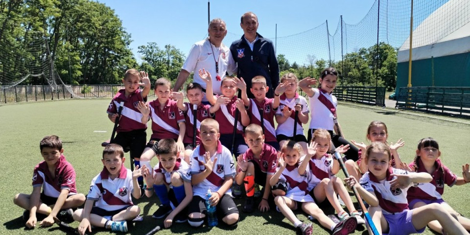 Mladi hokejaši igrali i uživali u Subotici! Posle žestokog nadmetanja na državnom prvenstvu, usledio je nezaboravan izlet (FOTO)