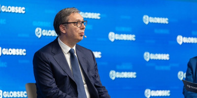 Predsednik Aleksandar Vučić izjavio je danas na Globsek forumu u Pragu da su u Srbiji u toku pripreme za specijalizovani Ekspo i da će izbori u Srbiji biti održani krajem iduće godine ili početkom 2027. godine.