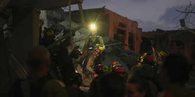 Noć u Izraelu je bila veoma teška - 6 mrtvih, više od 200 povređenih, saopštio je konzul Srbije Aleksandar Nikolić.