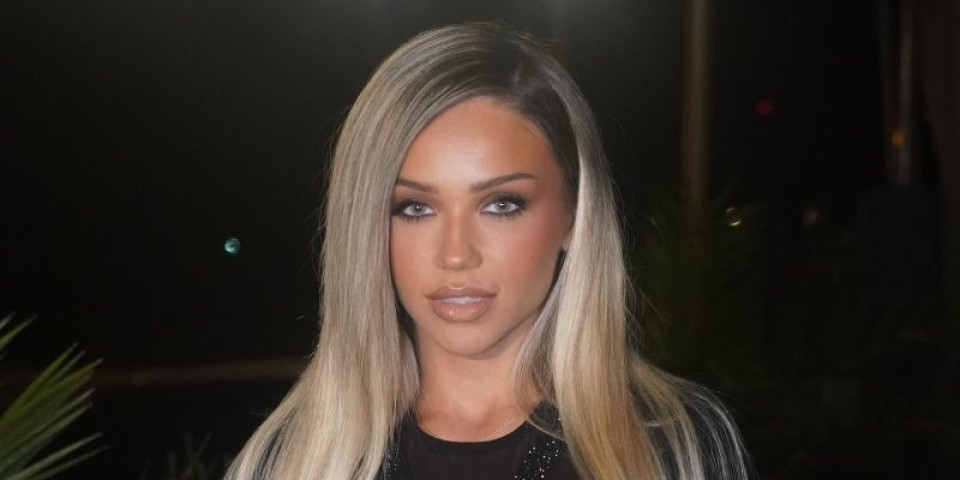 Breskvica hitno otkazala nastup: Pevačicino zdravlje ugroženo