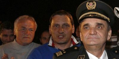 Ozloglašeni ustaški ratni zločinac Branimir Glavaš oglasio se nakon što je Informer objavio šok informaciju o hapšenju Krunoslava Fehira, zločinca koji je u leto 1991. godine ubijao Srbe u Osijeku.