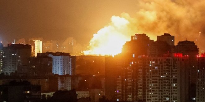 (VIDEO) Krv, vatra i vrisci u Kijevu: Počeo je kraj Ukrajine - Putin nakon razgovora sa Trampom sručio sve što ima na prestonicu