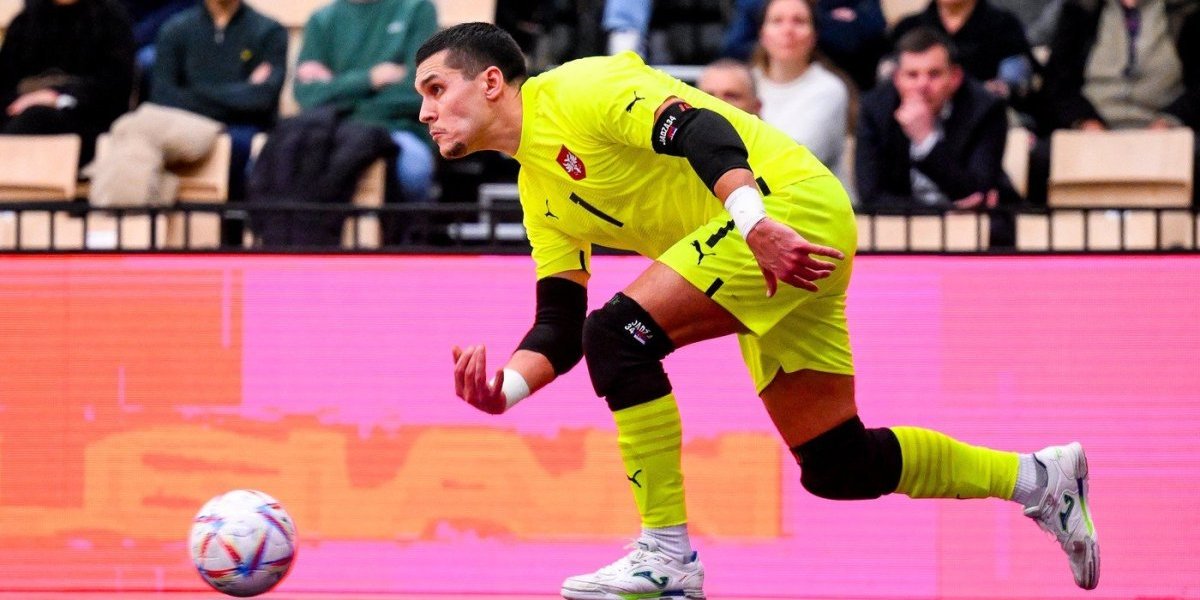 Ljudi su sekli sebi polne organe, gutali kašike... Srpski golman gledao jezive stvari u zatvoru