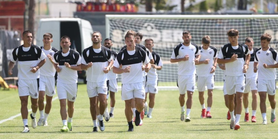 "Žalosno, blage veze nemaju, sledi fijasko u Evropi!": "Grobari" bljuju vatru, Partizan se žestoko obrukao (FOTO)