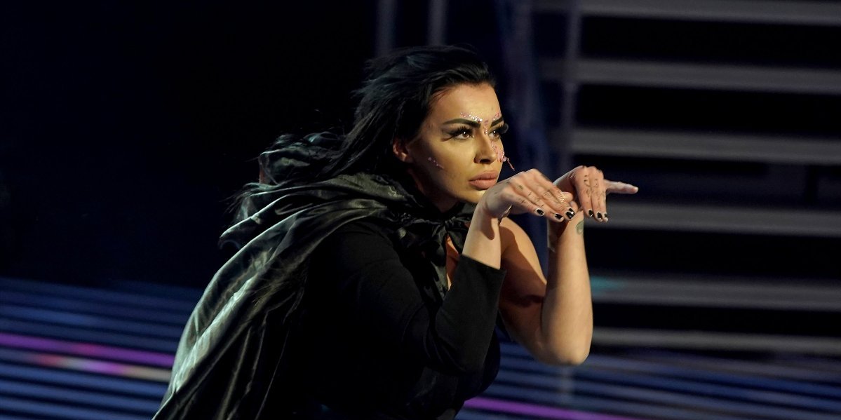 Monstruozno - Bivšu rijaliti učesnicu živu sahranili, objavili čak i umrlicu (FOTO)