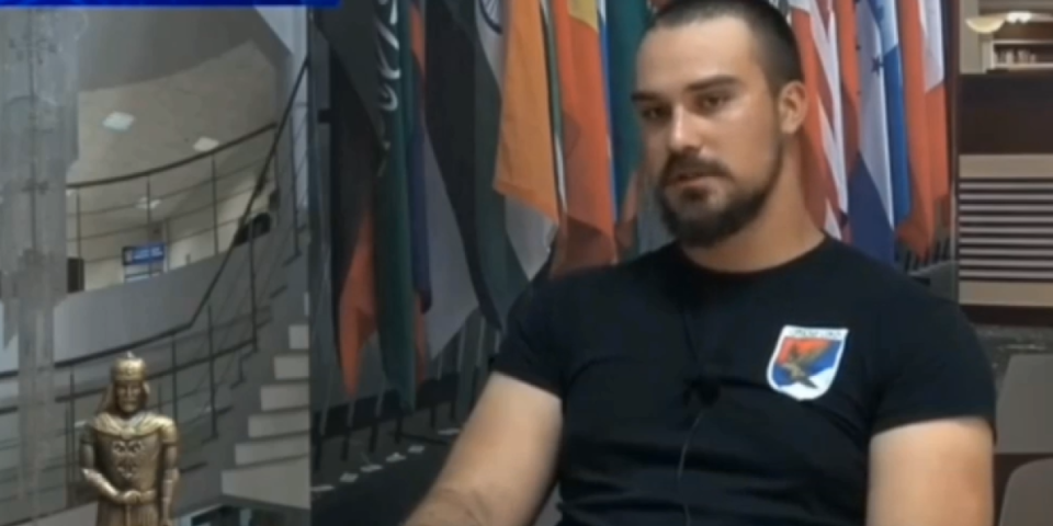 Bivši blokader otkrio autora natpisa "Ćaci": Pomenuo Tepićevu, Pajtića, Milu Pajić i sefove profesora! (VIDEO)