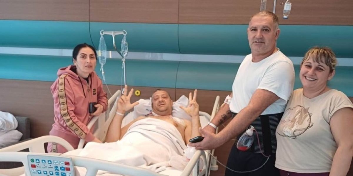 Branko i Siniša sa suprugama u Turskoj