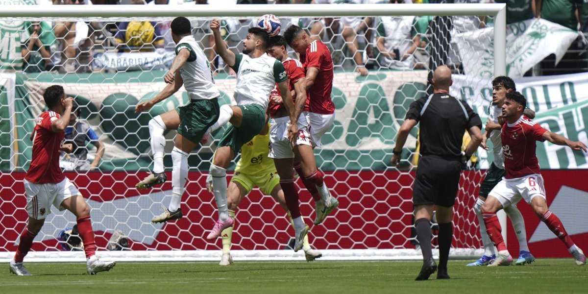 Drama na SP u Americi: Prekinut meč, naređeno pražnjenje tribina (FOTO/VIDEO)