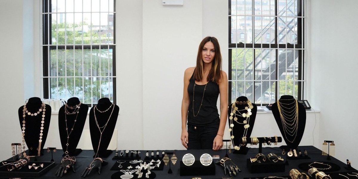 Najbogatija Srpkinja zakupila celo ostrvo u Crnoj Gori: Sve je organizovano u strogoj tajnosti (FOTO)