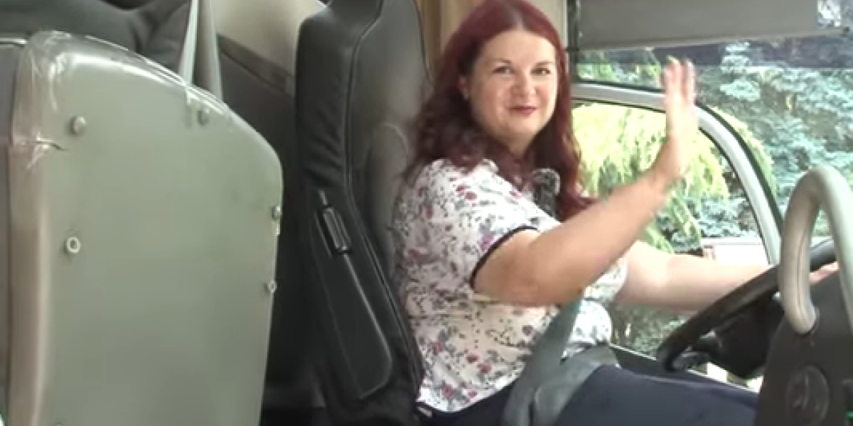 Čuvaj, pazi, Maja gazi: Svi u Vranju gledaju u nju i ne veruju (VIDEO)