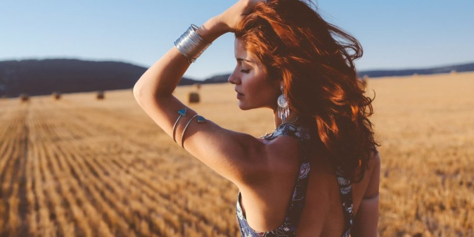 Dominirala pre 3 godine, a sada se vraća na velika vrata: Haljina koja će obeležiti leto 2025. godine (FOTO)