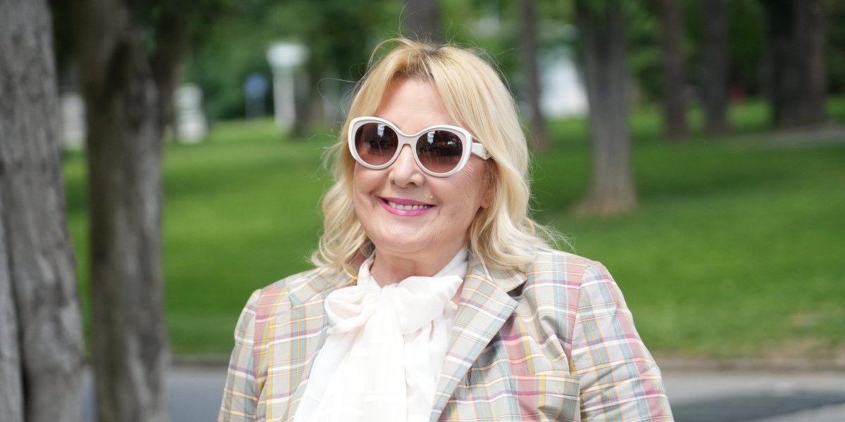"Teško je, ali..." Snežana Đurišić otkrila kako je opstala na estradi