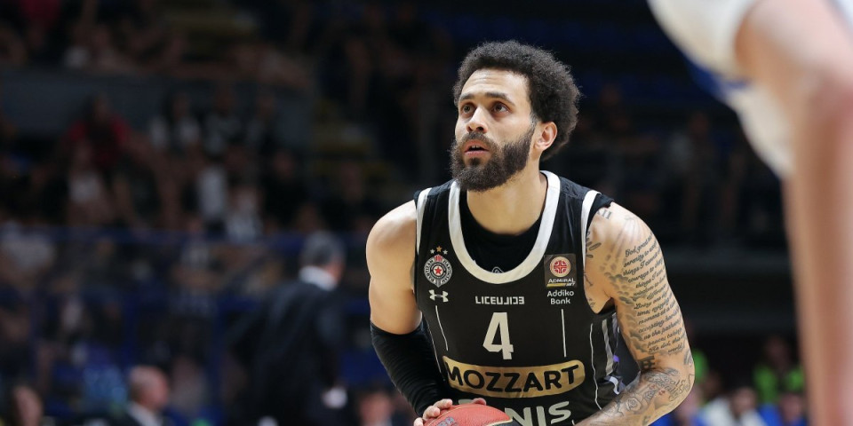 Auu, kakva dominacija: Partizan osvojio prvi trofej u sezoni - ludačka partija Vošingtona