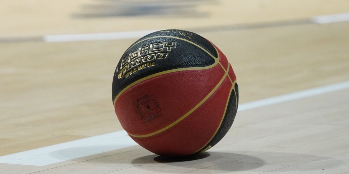 Ona dalje komanduje -  Srpska bomba piše istoriju, evo kako izgleda lepotica koja je sela na klupu Brazila (FOTO)