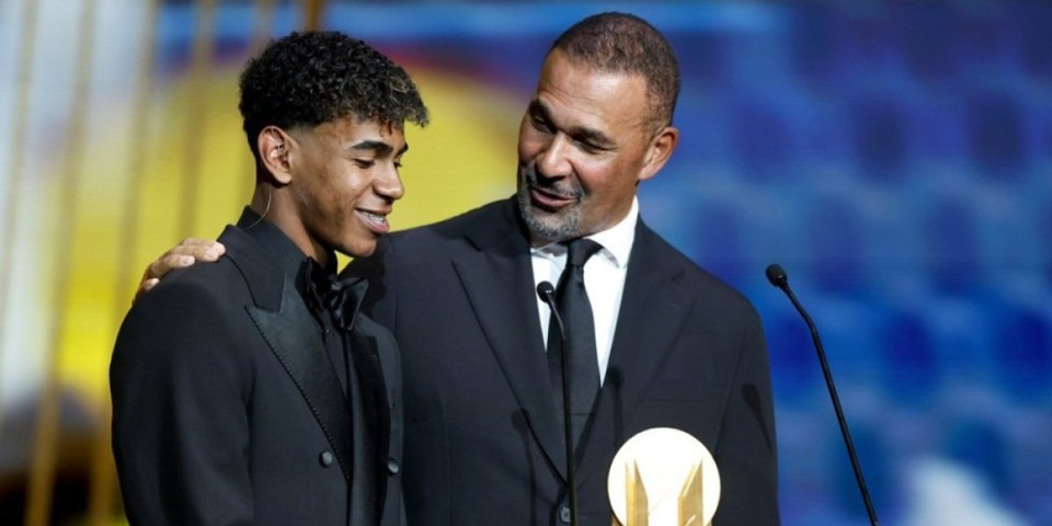 Koji blam: Gazda Čelsija: Izvini, ko si ti? Šta radiš ovde? A ispred njega - legenda