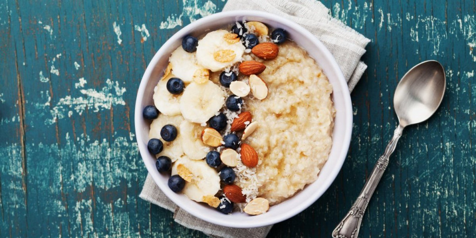 Šta jesti pred spavanje? Nutricionistkinja otkrila da ovaj jednostavan obrok može pomoći boljem snu