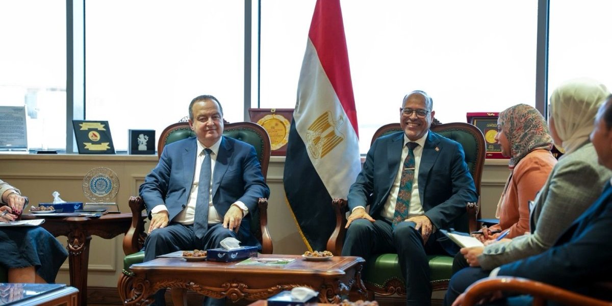 Sastanak Dačića i Gobrana u Kairu: Fokus na radne vize i sprečavanje zloupotreba (FOTO)