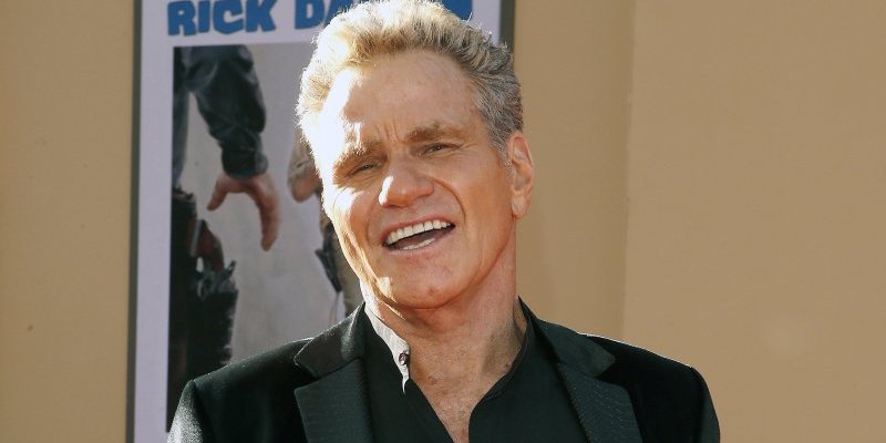 Užas na konferenciji: Glumac ugrizao koleginicu, izbačen na licu mesta