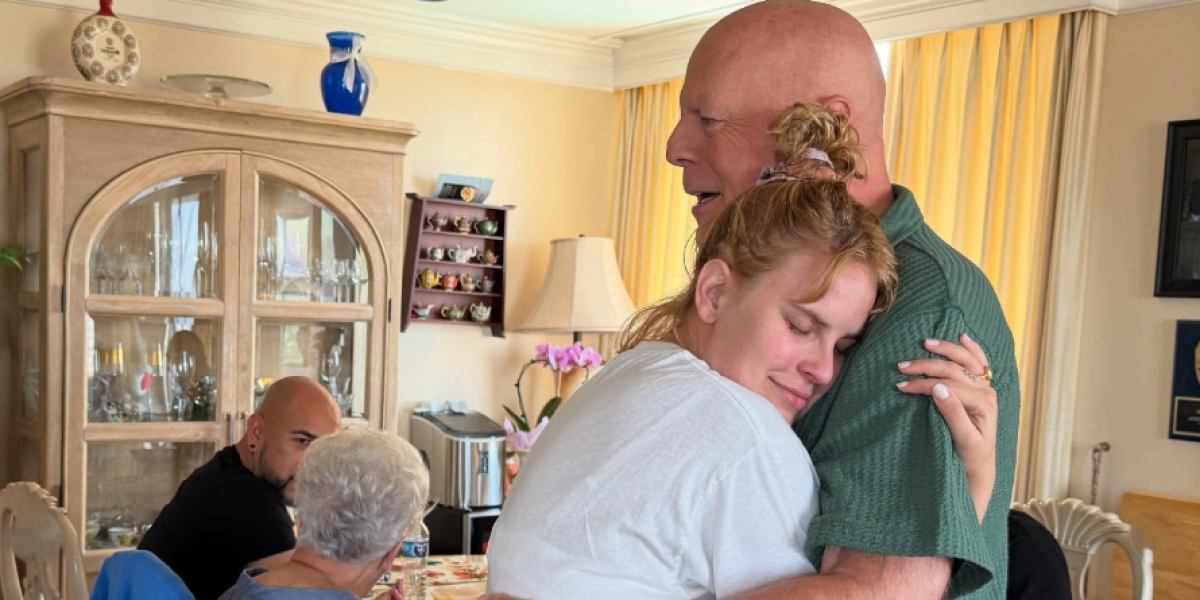 "Zašto objavljuješ ovakve slike"? Ćerku Brusa Vilisa razapeli zbog fotografija sa bolesnim ocem - Ona odmah odgovorila