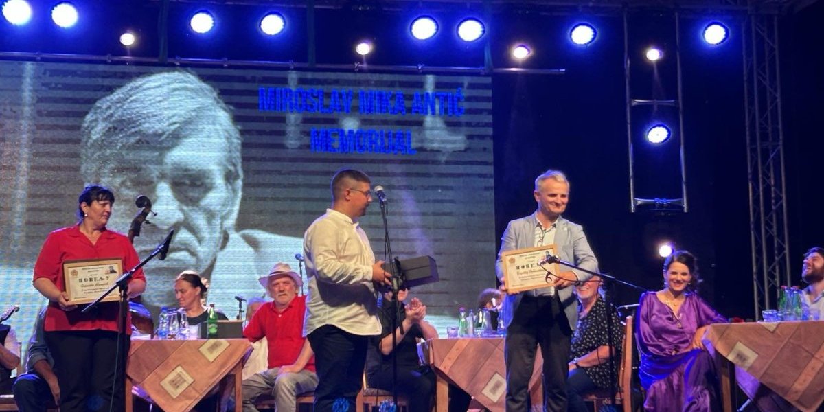 Ovo niste znali o Miki Antiću i njegovom prijatelju Miti: Mokrin ih ne zaboravlja (VIDEO)